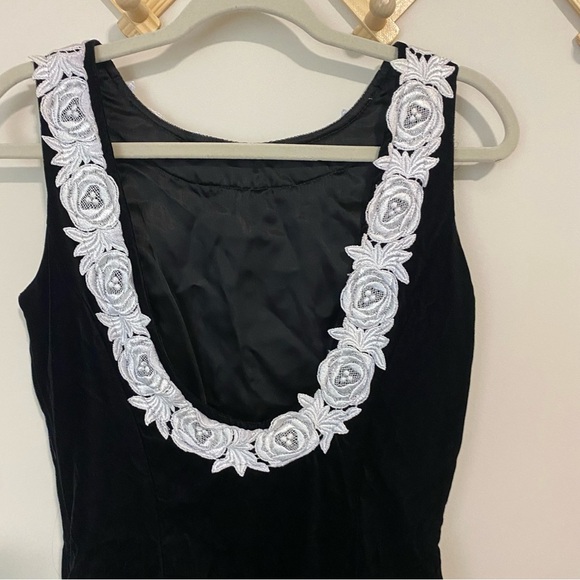 Jessica McClintock Vintage Black Velvet Open Back Dress - Picture 5 of 7